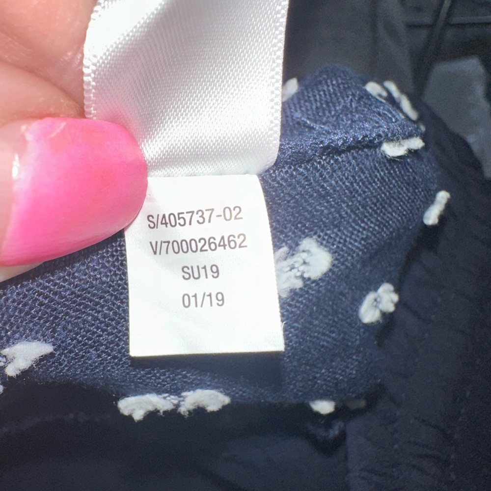 Athleta Size 6 Cabo Tide Linen 4" Inseam Shorts In Petite Diamond Navy Print - Picture 7 of 9